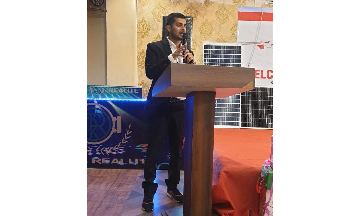 Plaza Solar Distributor Meet from All over India in 2020-21 represented by our MD, Mr. Abhishek Gupta at Manu Electronic – Barabanki