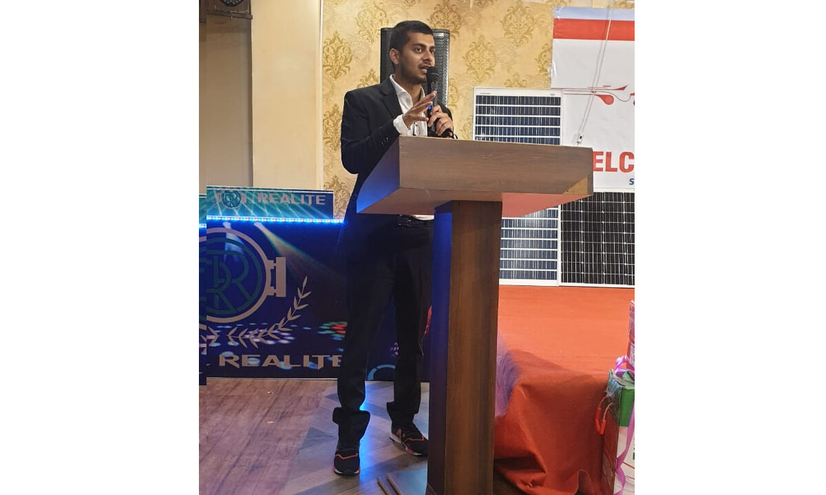 Plaza Solar Distributor Meet from All over India in 2020-21 represented by our MD, Mr. Abhishek Gupta at Manu Electronic – Barabanki